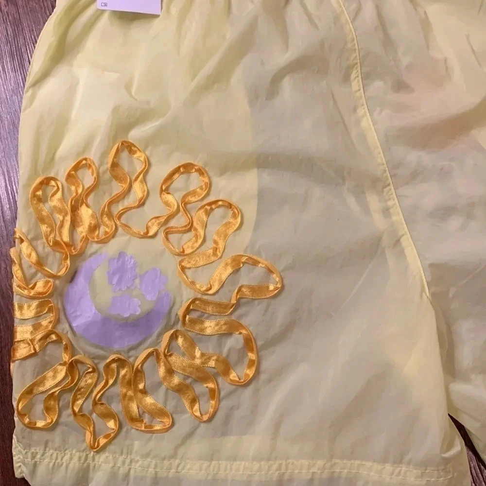 Nike Embroidered Shorts Yellow Women’s Size M NWT - Picture 10 of 13